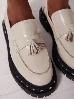 Free People Ivory Tassel Loafers Studded Chunky Lug Sole Preppy Academia Size 7